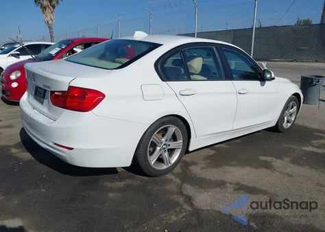 2013 BMW 328 z USA, uszkodzony, nr VIN WBA3A5C53DF603779